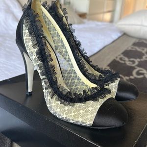 Chanel Ecru And Black Pumps Lace Vintage